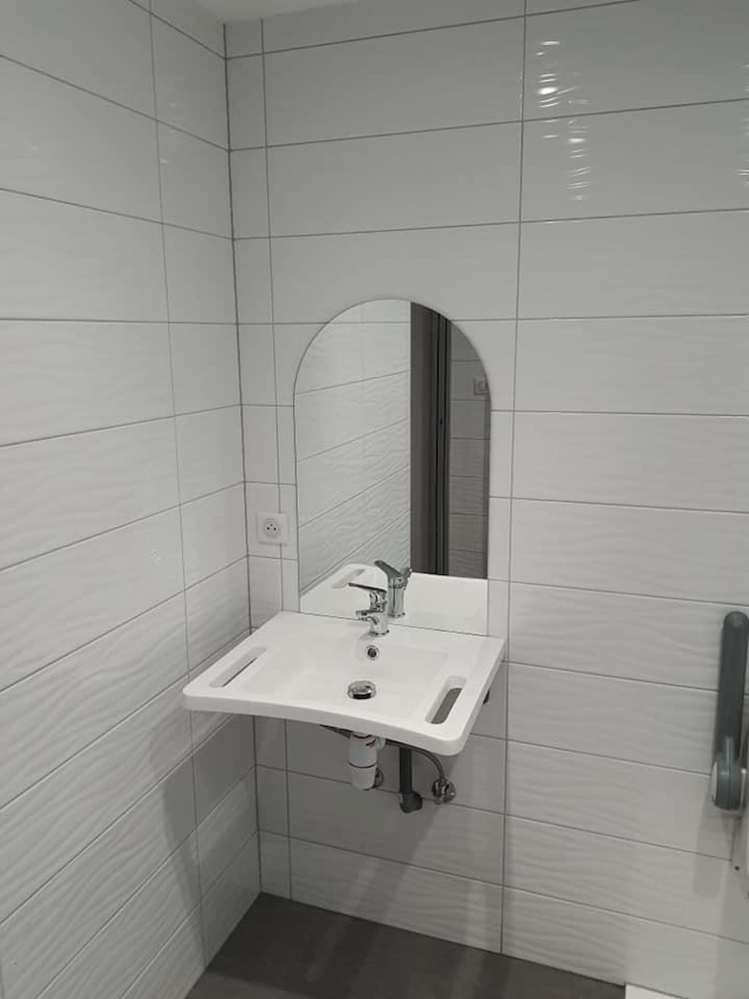 INSTALLATION_AMENAGEMENT_DOUCHE_PMR1 | ED Monte Escaliers Installation et aménagement de douches PMR sur mesure et sécurisées à Guebwiller et Marlenheim Guebwiller 2