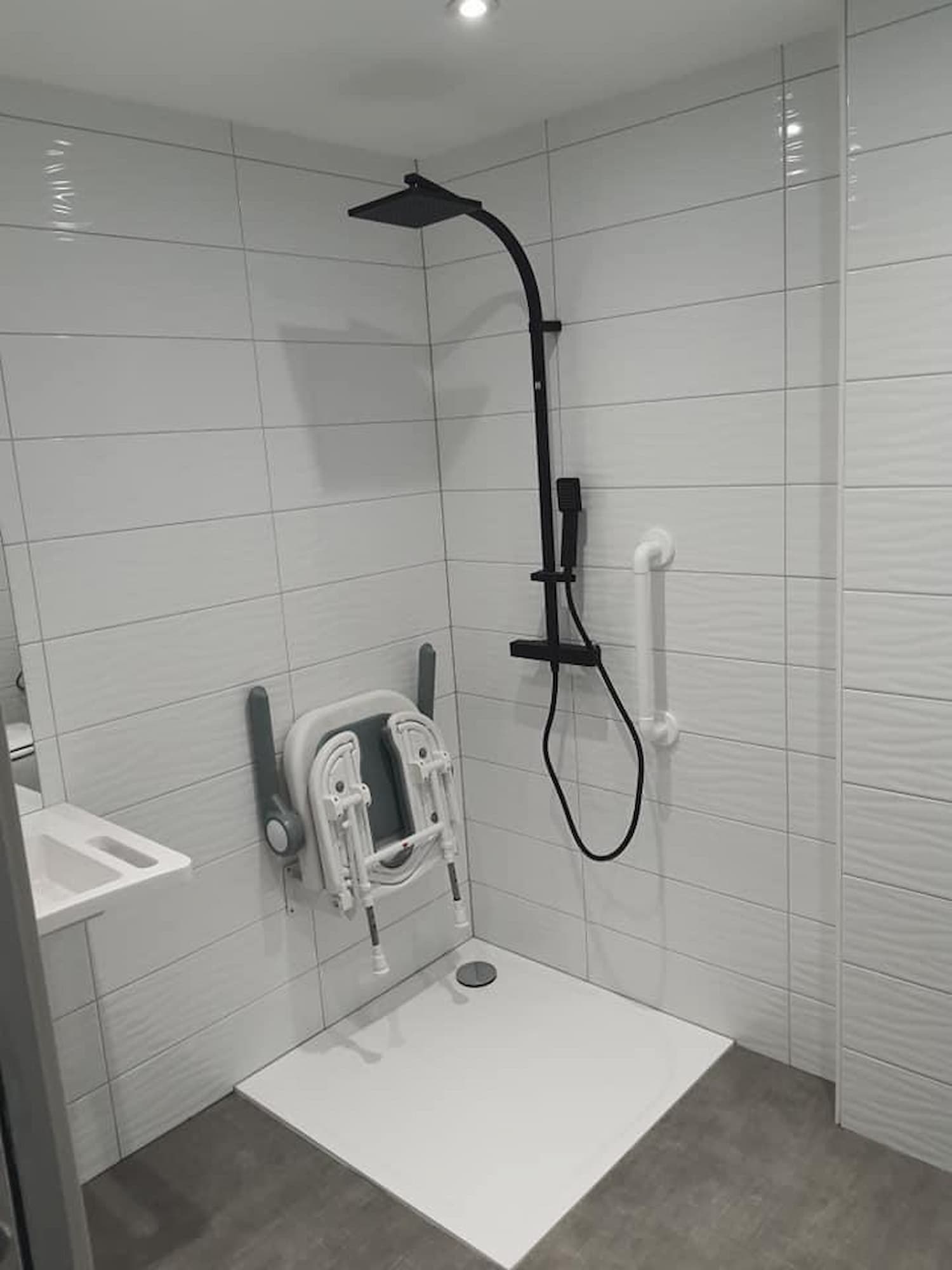 INSTALLATION_AMENAGEMENT_DOUCHE_PMR2 | ED Monte Escaliers Installation et aménagement de douches PMR sur mesure et sécurisées à Guebwiller et Marlenheim Cernay 1