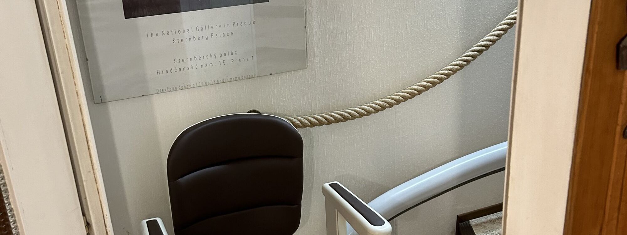 ED MONTE ESCALIERS FREE LIFT HANDICARE A CERNAY Cernay